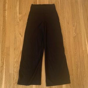 Athleta Elation Wide Leg Pant in Black
